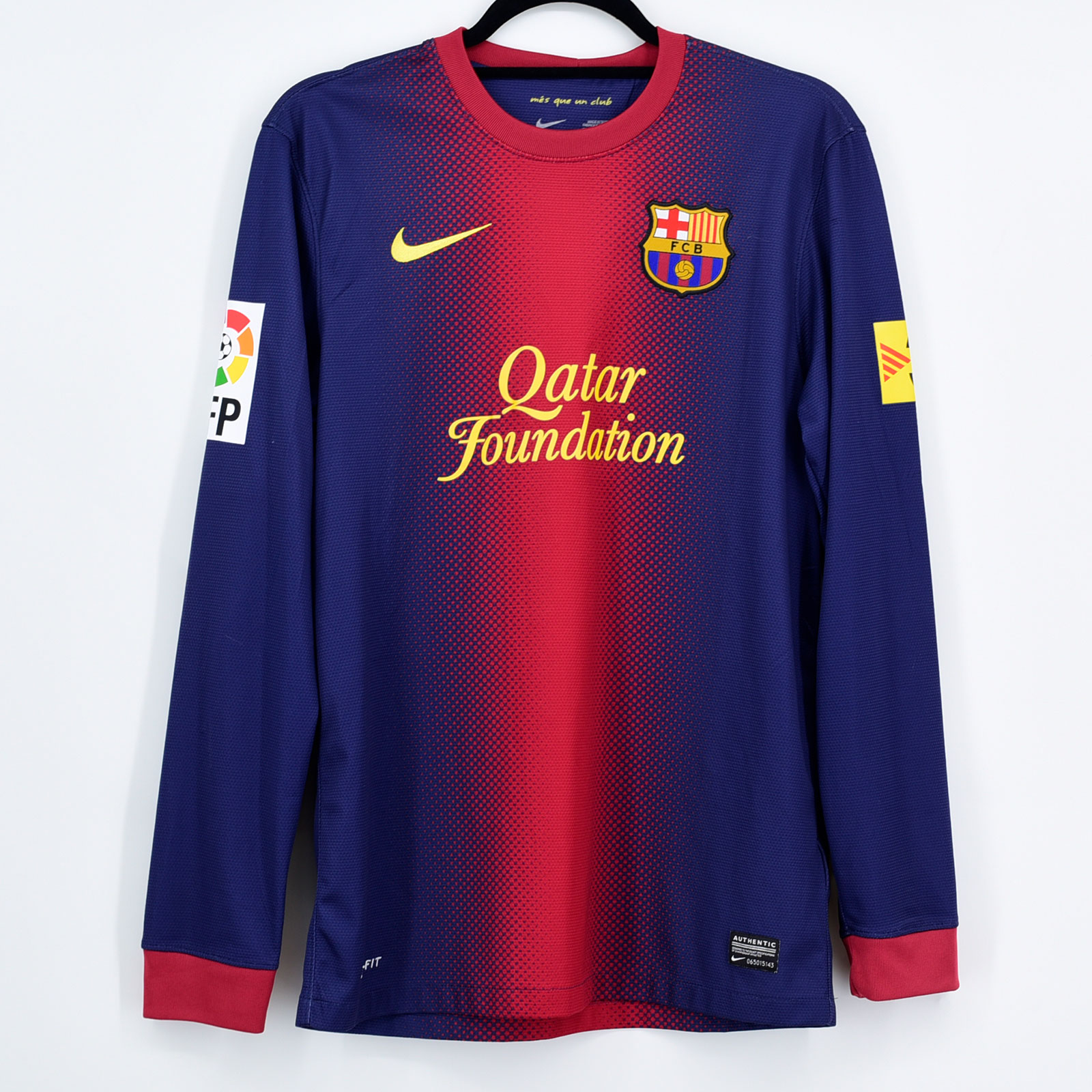 Nike #10 Messi Barcelona Home 12/13 Soccer Jersey  Barcelona soccer,  Soccer jersey, Football shirts