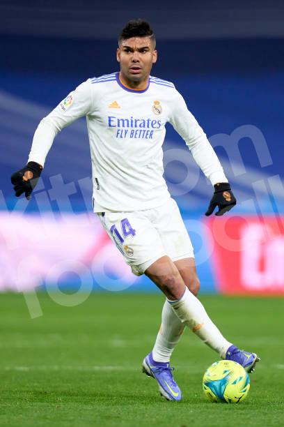 2022-2023 Real Madrid Authentic Home Shirt (CASEMIRO 14)